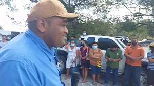 16K views · 244 reactions | In an act of good faith, reportedly at the request of the Prime Minister, cane farmers have agreed to remove the blockade at the entrance of ASR/BSI. In doing so, they have demanded that ASR/BSI sign an interim Commercial Agreement within the next two hours. | News 5 Live | Facebook