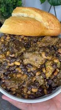 Quick recipe for white and red beans with meat