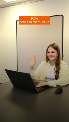 POV: Arbeiten mit Gen Z #office #officelife #comedy #officecomedy #bank #arbeitsalltag #funnyshorts