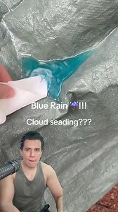 Extraña lluvia azul fue captada en Texas y California… pero nadie ha dado una explicación oficial. ¿Fenómeno natural, contaminación o algo más? 🌧️💙#LluviaAzul #Texas #FenómenoExtraño #MisterioReal #AtrapadosEnElTiempo | Atrapados En El Tiempo