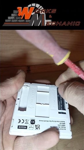 Remplacement piles télécommande Volet Velux 1 ère Façon #diy