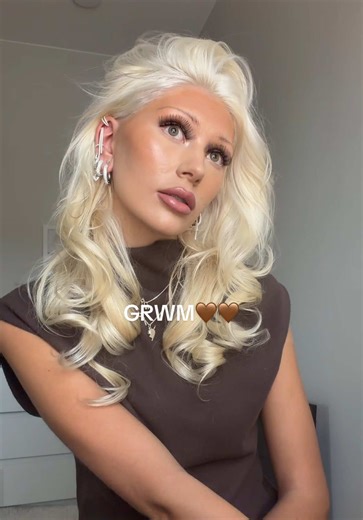 Skapa Naturliga Lockar för en Makeuplook