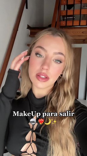 Maquillaje de Noche Tutorial: Tips y Trucos para Salir 🌙