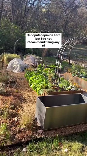 135K views · 1.7K reactions | Do you fill your raised beds with logs? #raisedbeds #gardeningtips #gardenerslife | Neighborhood Farms USA | Facebook