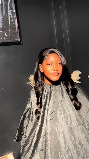 5x5 closure install😍. Send a dm to secure a slot with us😘 (0539303878). #fyp #closureinstall #5x5closure #wiginstall #goviral