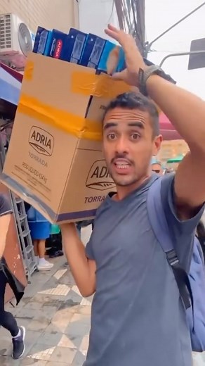 24K views · 740 reactions | Me lembro muito bem de todos os produtos que já vendi nas ruas. Muitas pessoas dizem que eu não vendo, que tudo isso é uma mentira, mas Deus sabe de toda a verdade e é isso o que importa. Estou feliz com os resultados que alcançei com as vendas nas ruas #vendas #empreender #ambulante #sp #ruas #produtos #verdade | Vendedoroficialsp | Facebook