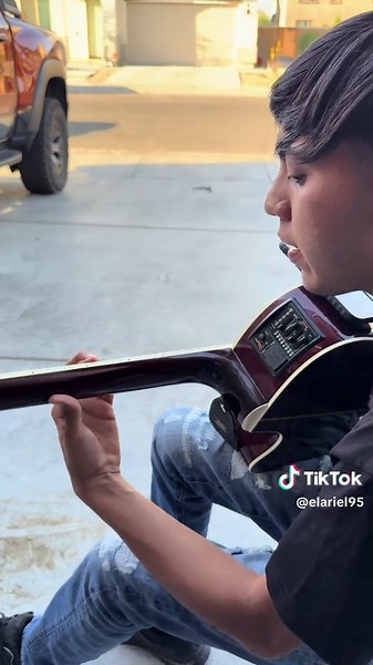 El compa Ariel (@elariel95)’s videos with sonido original - El compa Ariel