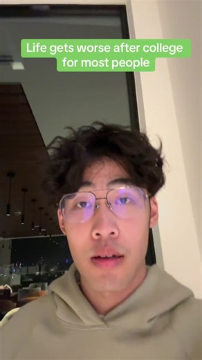 The Reality of Post-Graduation Life: Expectations vs. Reality