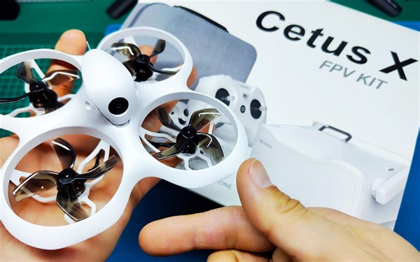 【兔蛋实验室】BETAFPV 飞鲸X 定高定点版 小朋友都乐了