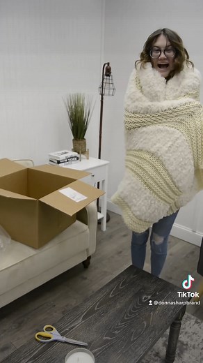 How I feel when I open my new Plush Knit Throw! 😍 www.donnasharp.com | Donna Sharp