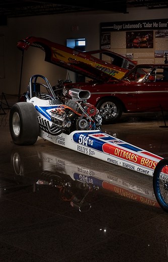 Speedway Motors on Instagram: "Front engine dragsters: the wild pioneers of drag racing's 'Wild West' era. Beautiful, unruly, always exciting. Dominating mid-century dragstrips, they paved the way for today's Top Fuel dragsters. But what made them dangerous, and why did they give way to rear engine dragsters? #DragRacingHistory #dragracing #dragster #topfuel"