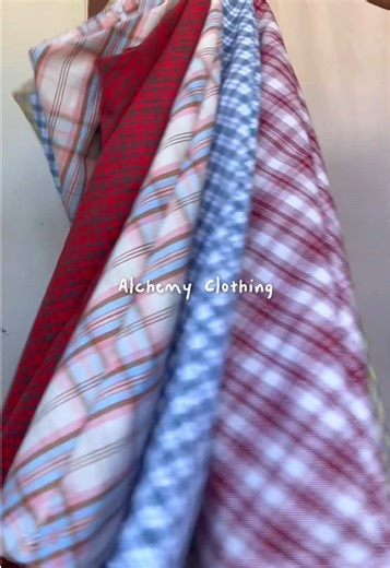 အားလုံးမျှော်နေကြတဲ့အဆင်သစ်ရပါပြီနော် 🚨အနီကွက်စိပ်လေးကလေ အပြင်မှာအရောင်မှိန်တာမို့စျေးလေးလျှော့ပေးပါမယ်နော် 🥺❤️ #alchemyclothing #skirt #miniskirt #plaid #plaidskirt