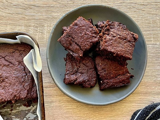 Chocolate Beetroot Brownies - The Fast 800