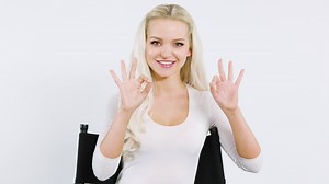 552K views · 44 reactions | Does Dove Cameron have what it takes to claim the title of Song Association queen, besting HER Music, Ariana Grande and Sofia Carson? In our latest installment, the Descendants star goes up against our 10-second countdown with tunes from Miley Cyrus, Nat King Cole, Journey, and more! | ELLE Magazine (US) | Facebook