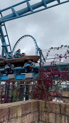 Abyssus is really good fun and quite forceful! #abyssus #energylandia @Energylandia