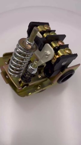 Water Pressure Switch 40-60psi Well Pump Pressure Switch Electric Auto Control Adjustable Differential 1/4" Female NPT