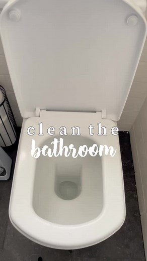 Bathroom Cleaning Checklist - Tips and Tricks for a Sparkling Clean Bathroom