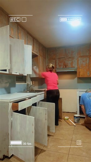 Choosing the Perfect Cabinet Color for Your Home