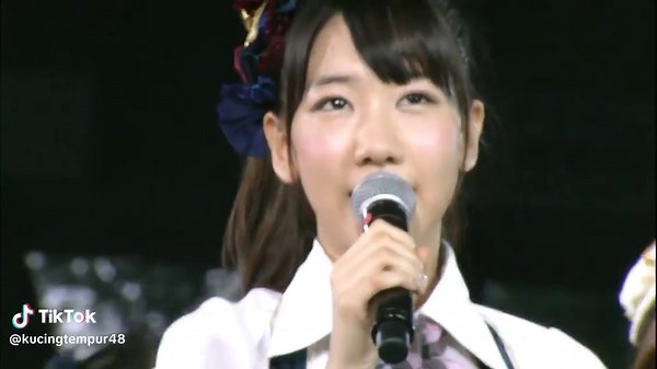 AKB48 Team B Love Jump Concert Highlights