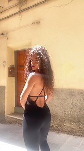 You remember Me? 🖤@_valu91_ @chiccurveofficial Jumpsuit!! 🔎Backless Sports Jumpsuit #chiccurvereview #Chiccurve #Jumpsuit #bodysuit #sportswear #ActiveWear | ChicCurve