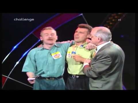 Jim Bowen gives away first ever "Bully's Treasure Chest"