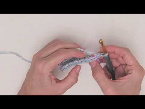 how to work the second row in half double crochet (hdc)