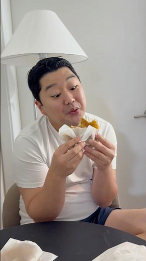 Why it's hard to eat hotteok in winter... #￼Byeonseobang Series #WinterHotteok #Hotteok