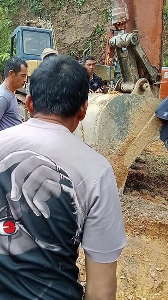 Observing Chicken Behavior in a Rural Setting