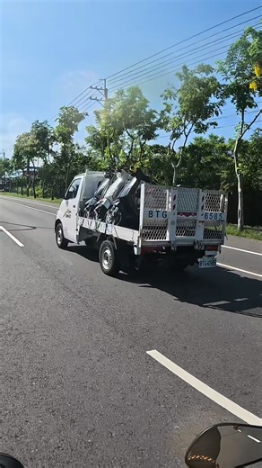 134 reactions | Vespa可以是日常使用的交通工具 更可以是出遊騎行的好夥伴 你是不是也要來一台Vespa 歡迎來店賞車，...