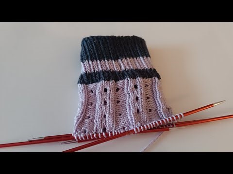 Sock pattern #56 - Simple lace pattern