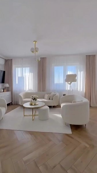 White Living Room Decor Inspiration for Elegant Spaces