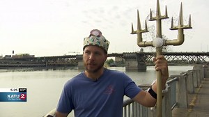 Man runs Pacific coast in Poseidon costume, on mission to rescue ocean