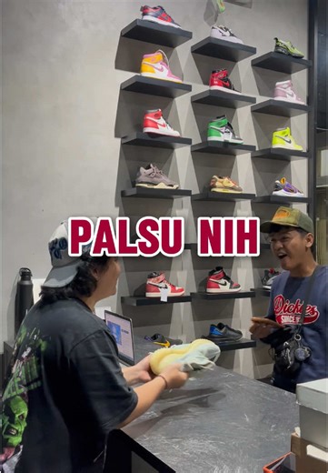 @UNCHARTED_SPLY KOCAK! PERTAMA KALI LIAT YEEZY DIOR?! 😭😱 #SneakerEducation #TokoSepatu #FYP #gayaditiktok #fashiontiktok Shop Offline Today: 📍 UNCHARTED SPLY | South Jakarta on Google Maps (Open Everyday, 12:00 PM - 8:30 PM WIB at Jalan Bumi No. 31) 📍 UNCHARTED SPLY | Gading Serpong on Google Maps (Open Wednesday to Sunday, 12:00 PM - 8:00 PM WIB at Ruko Maggiore Grande Blok G No. 25) #GodSpeed