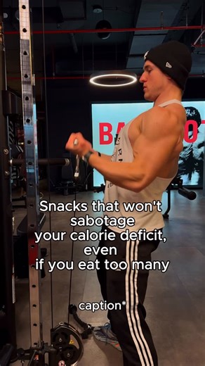 Ludwig Immanuel on Instagram: "STEAL MY LIST👇 as a snacker in a calorie deficit these foods help me as they are low calorie and help you lose fat+ build muscle Follow @ludwig_immanuel for more free value‼️ Down here:👇 1. Pickles (~30 cal/jar) Claussen or Mt. Olive. Eat straight from the jar — no shame. 2. Sugar-free Jello (~5 cal) Keep 4–5 in your fridge at all times. 3. Rice cakes (~35 cal each) Everything Bagel seasoning makes them elite. 4. Frozen grapes (~60 cal/cup) Taste like candy. Slow