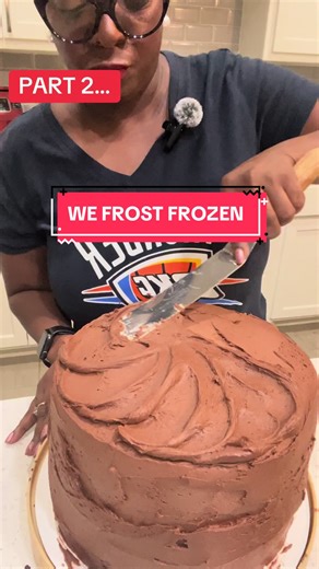 Mastering Frozen Cake Frosting Techniques