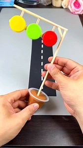 Let's make a traffic light in a few simple steps, and teach children how to identify traffic lights! #parentchild #handmade #handmadediy #kindergarten #handmade #educational #toys paper craft ideas | paper craft ideas