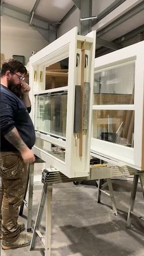 How do sash windows work?