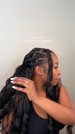 Jumbo French Curl Braids tutorial using Freetress French Curl Braiding Hair in 22 inches from @Freetress l Equal l Organique 😍. #frenchcurlbraids #frenchcurl #jumbobraids #hairtutorial