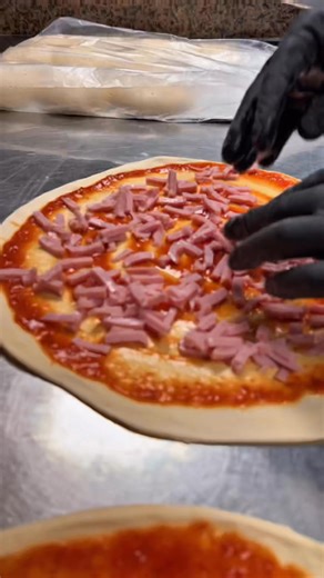 Katso loppuun. Tilaa heti. 🔥 #PizzaServiceKirkkonummi #Kirkkonummi #PizzaHimo #UunistaSuoraan #TilaaNyt | Pizzaservice Kirkkonummi