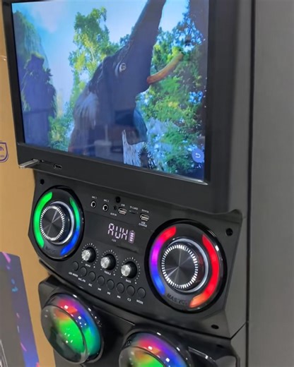 All-in-one entertainment with HD touchscreen, powerful speakers, wireless mics, and Android streaming—perfect for home, parties, events, or professional use. 🎤 | Noreviax LC