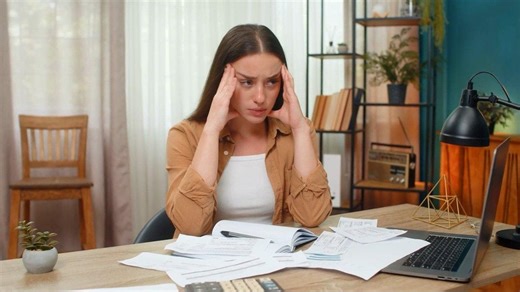 How to help employees experiencing financial stress
