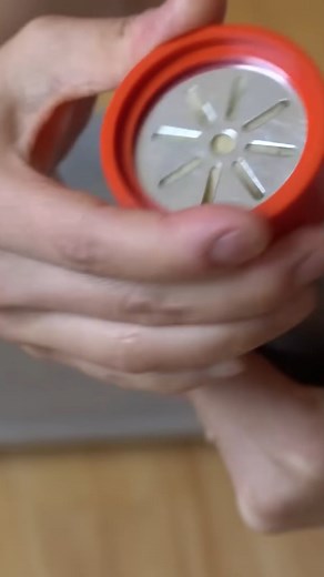 960K views · 8.1K reactions | Let's try the cookie press #cookie #cookiepress #design #recipe #gadgettest | Emmymade | Facebook