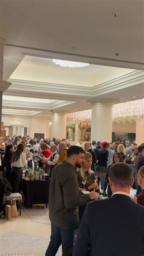 Destilerija GeN on Instagram: "DESTILLERY MASTERS, премијум догађај у оквиру @beogradskisalonvina ✨ Посетиоци су имали прилику да испробају и ГеН воћне ракије од шљиве, дуње и крушке са Липара. 🥃❤️"