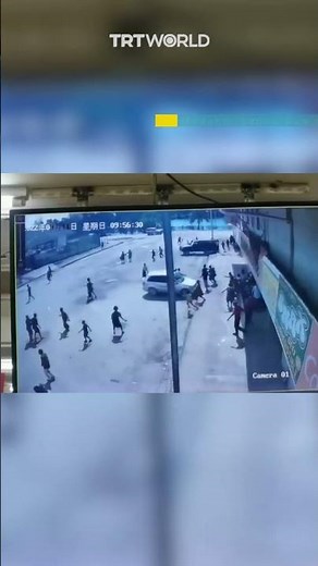 Shoppers seen escaping 7.6 quake in Papua New Guinea