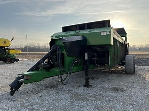 S & R Mfg STJ 700 Manure Spreader | Agriculture
