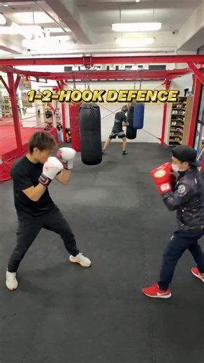 匠ボクシングジム/ Professional boxing on Instagram: "1-2-HOOK defence 3選 #ボクシング #トレーニング #ディフェンス #基礎 #初心者 #ボクシングジム #格闘技"