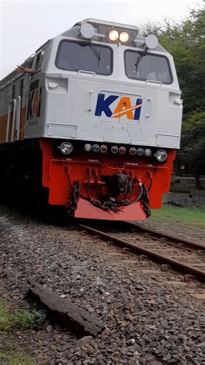 Something Unexpected, The Engineer Greeted Me Friendly By Waving His Hand