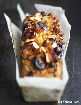 Cake au rhum et aux fruits secs pour 6 personnes - Recettes - Elle à Table