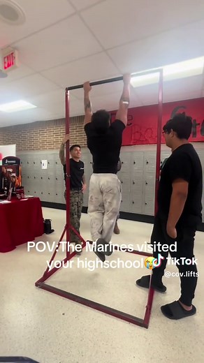 USMC Drill Instructor Amira Evans | 220 lbs at 17