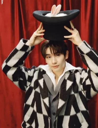 jtdj你需要的是一个连你废话都感兴趣的人，我就是。高卿尘@INTO1-高卿尘